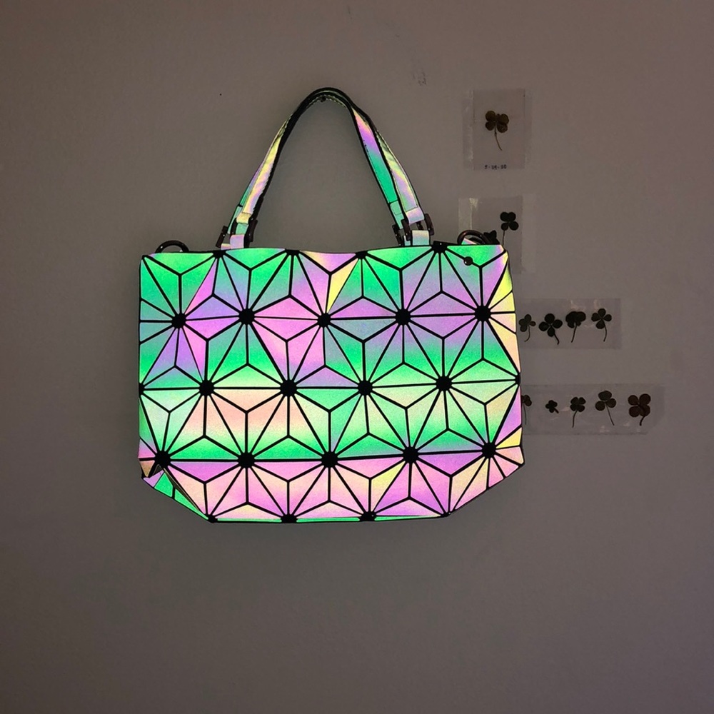 Holographic Purse